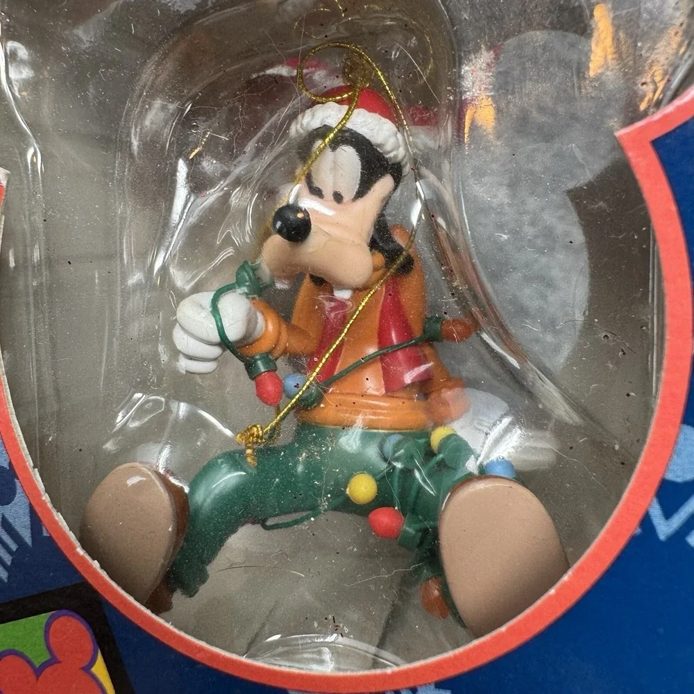 Enesco Holiday Ornaments Disney Goofy Santa Present 1996 Mickey Unlimited Set